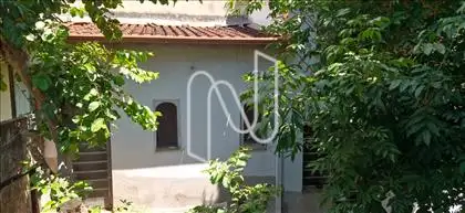 Barracão nos fundos 