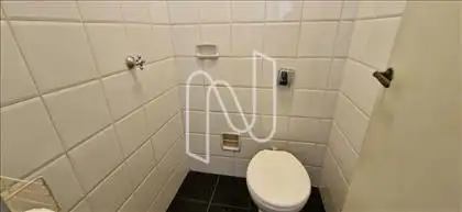 Banheiro na área de serviços