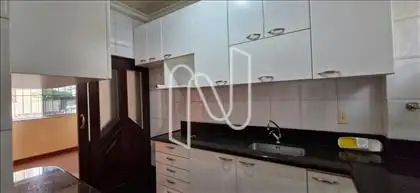 Cozinha com armários