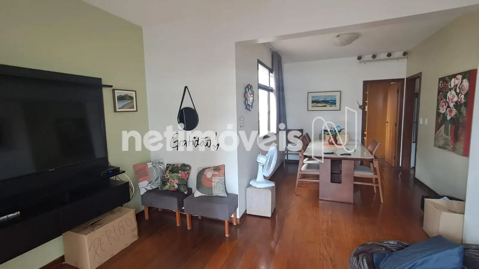 Sala de estar e jantar integradas