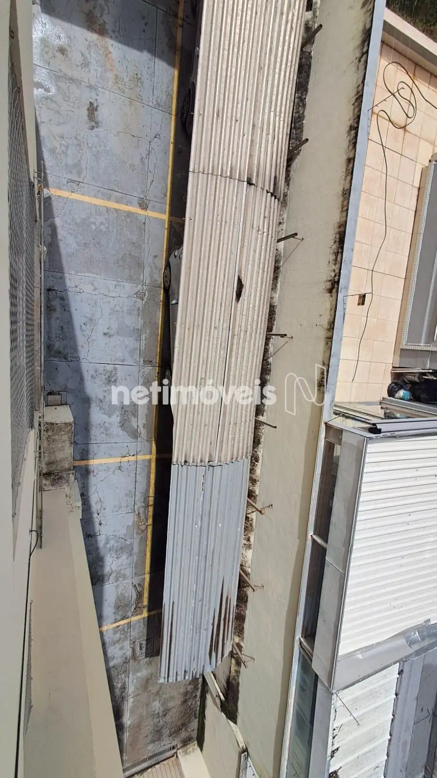 Vista aérea da garagem