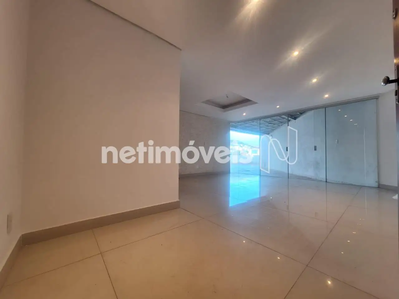 Sala de estar ângulo 1