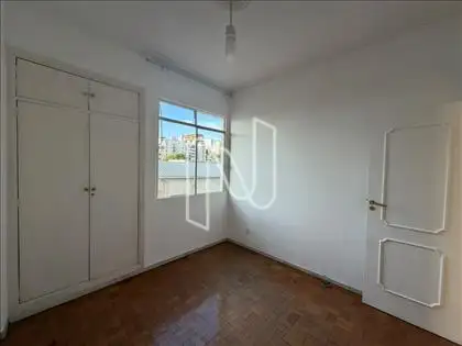Quarto 2 ângulo 2 
