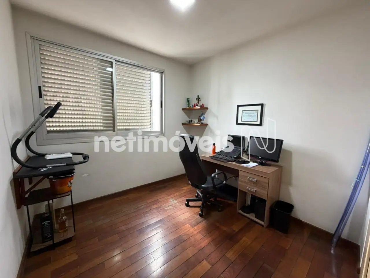 Quarto 1 ângulo 1 