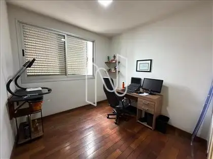 Quarto 1 ângulo 1  