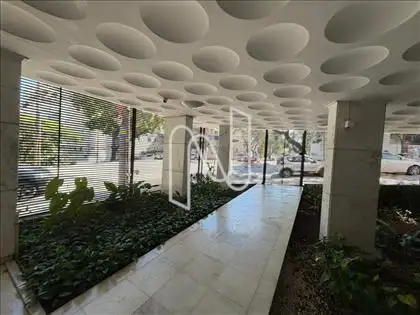 HALL ÂNGULO 4 