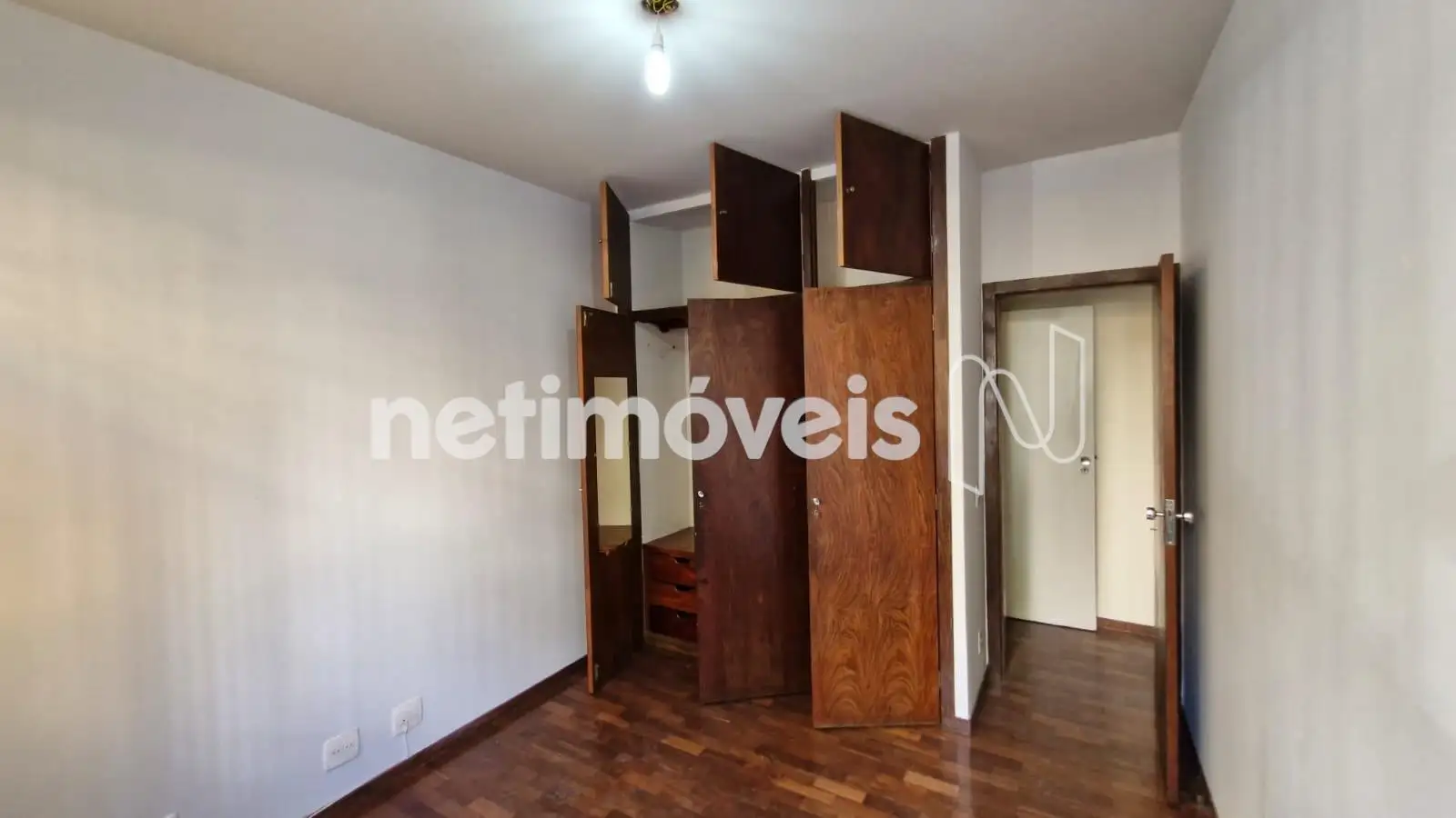 Quarto 4 ângulo 1