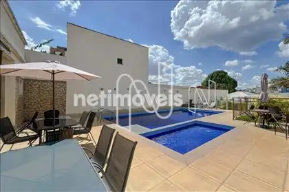 Área da piscina ângulo 2