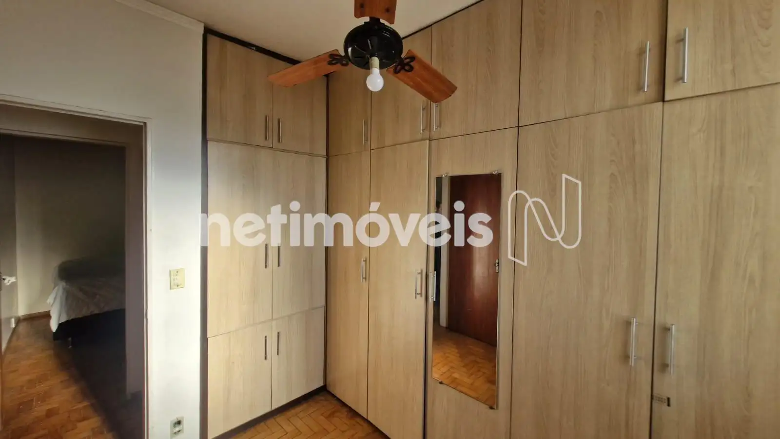 Quarto 1 ângulo 1