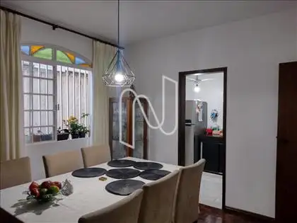 Sala de jantar ângulo 2