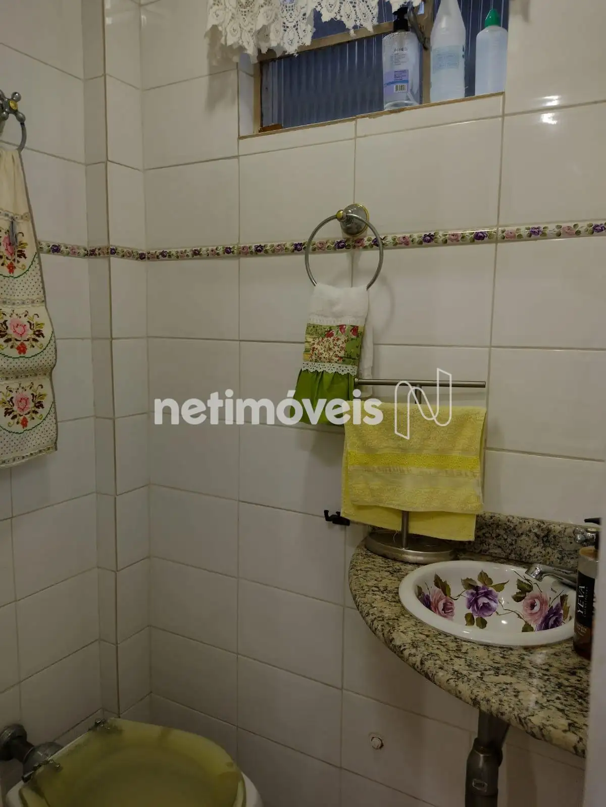 Banho de empregada / Lavabo ângulo 2