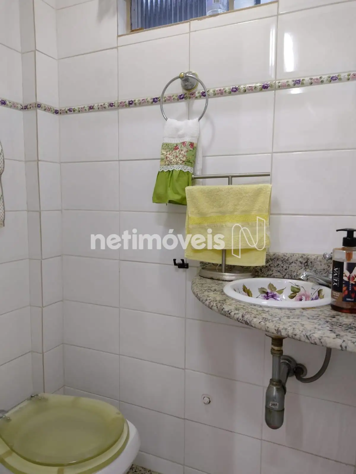 Banho de empregada / Lavabo ângulo 1