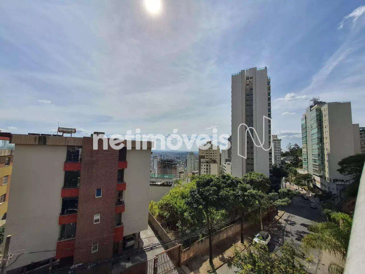 Vista frente para rua