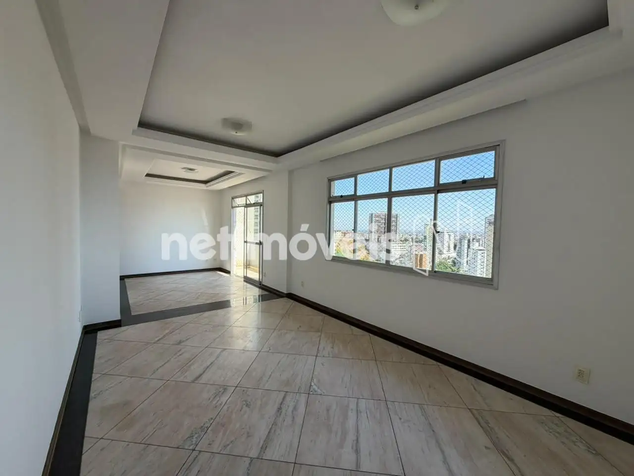 Sala para dois ambiente com varanda ângulo 