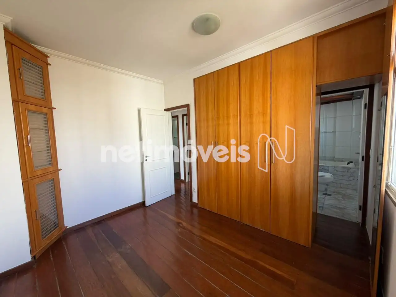 Quarto Suíte ângulo 1