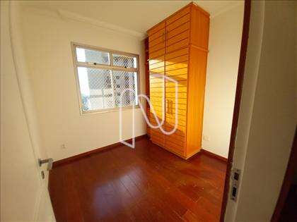 Quarto 1 ângulo 2
