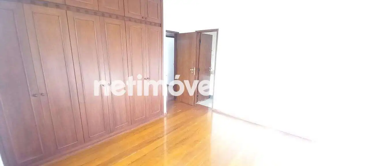 QUARTO/SUÍTE ÂNGULO 1