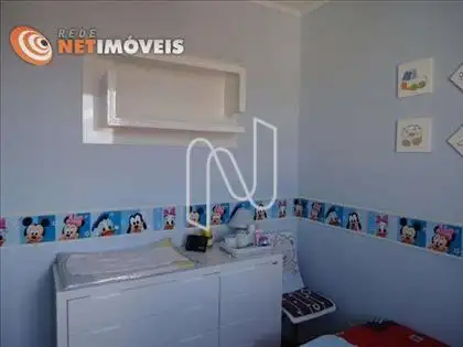 Quarto 1 ângulo 2 