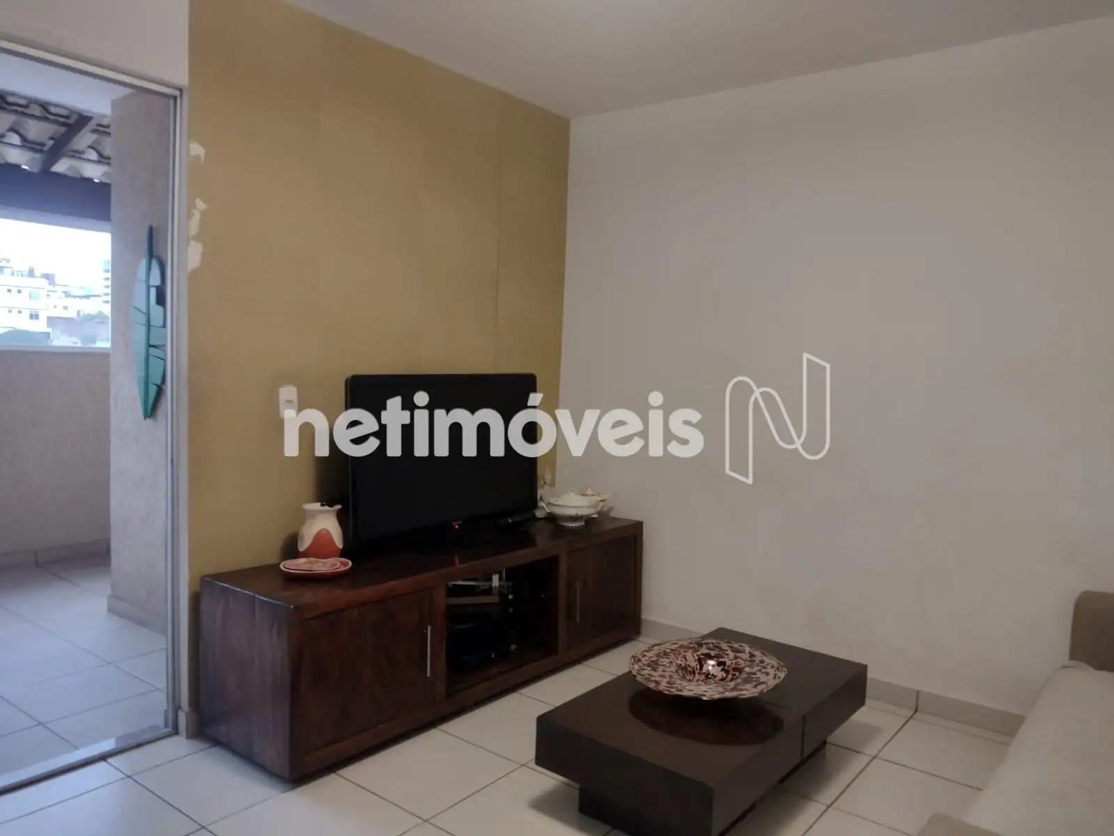 SALA DE ESTAR (ÂNGULO 3)