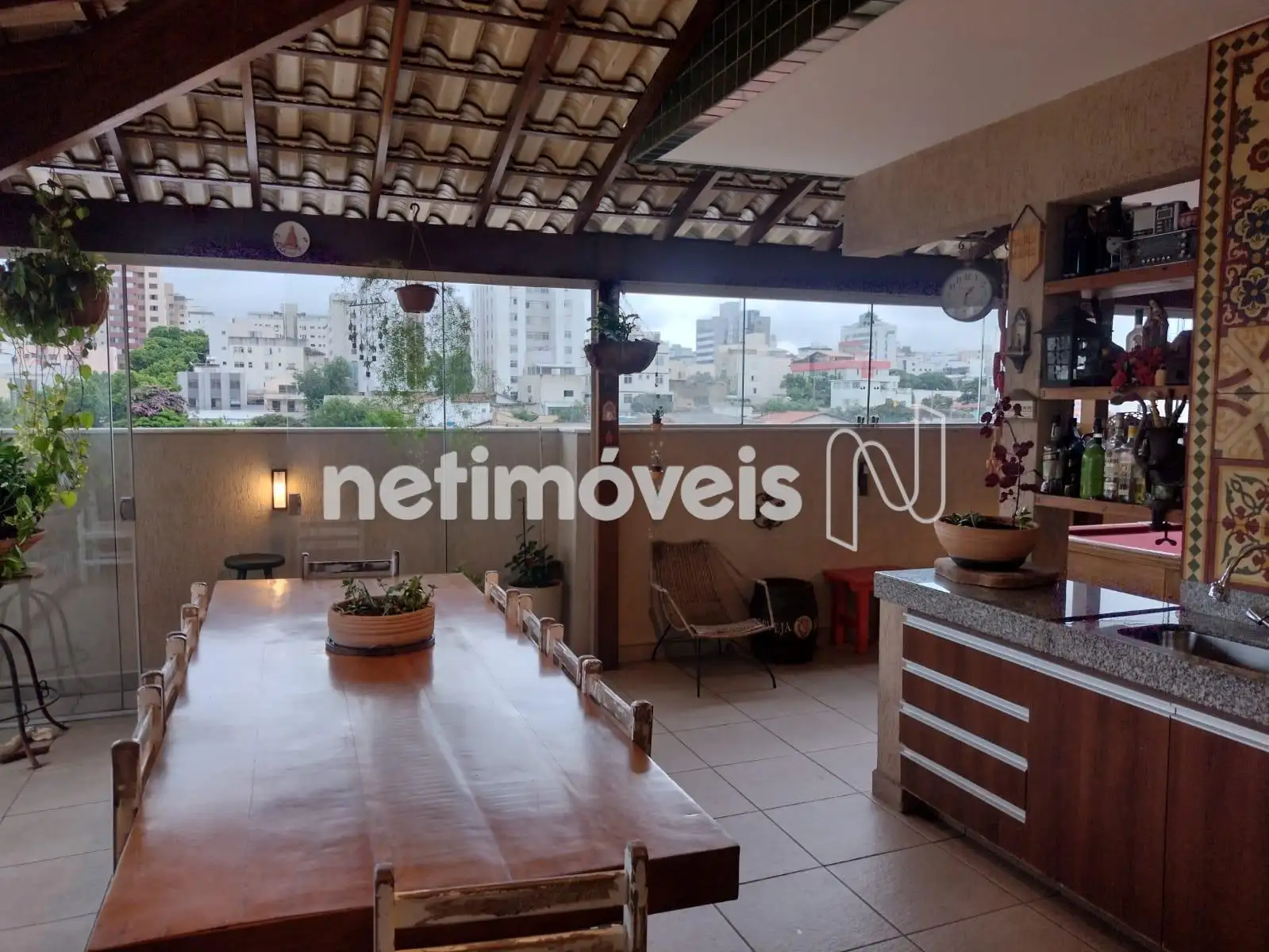 ÁREA GOURMET (ANGULO 4)