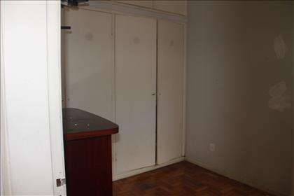 Quarto 1 ângulo 2 