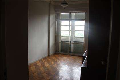 Quarto 1 ângulo 1 