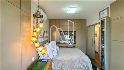 Quarto principal que é puro aconchego!