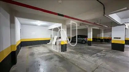  Duas vagas de garagem para sua comodidade.