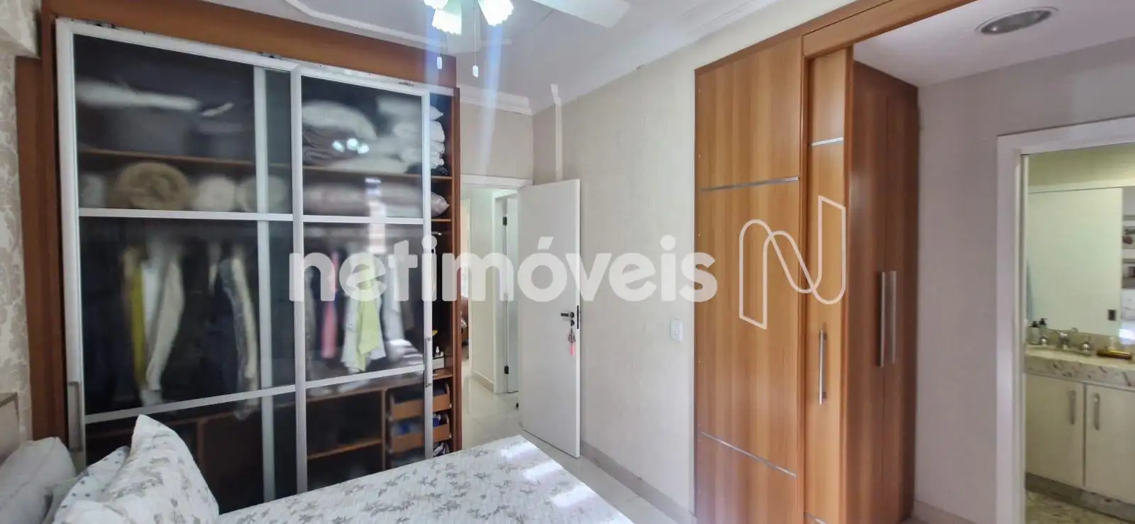 Quarto suíte com closet