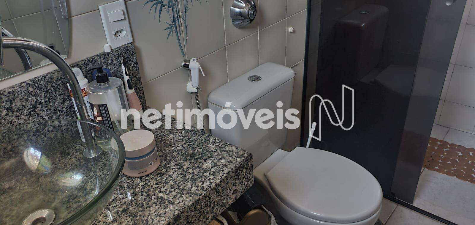 Banho suíte 1º pav. 