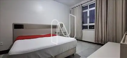 Quarto 1 de 4 