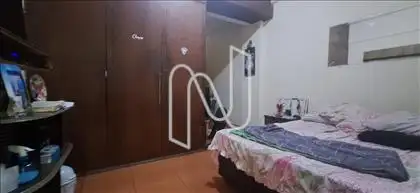 Quarto 2 com leve varanda