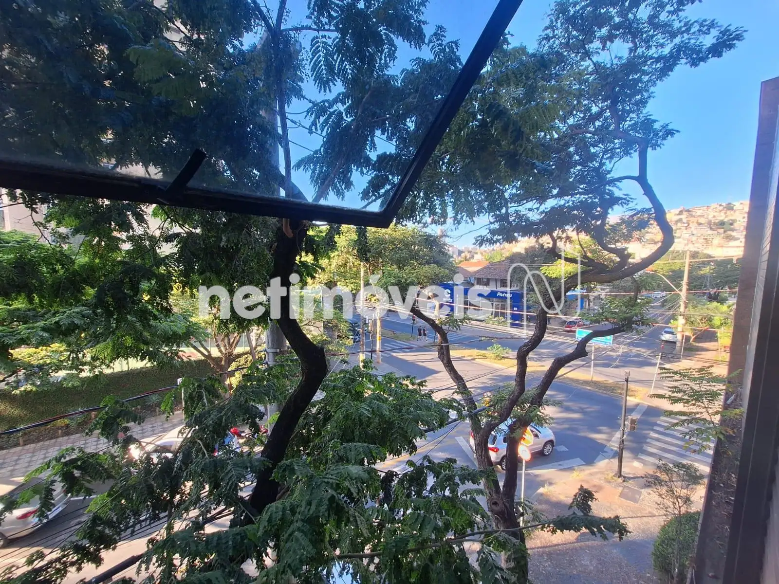 Vista da Janela ao lado da loja