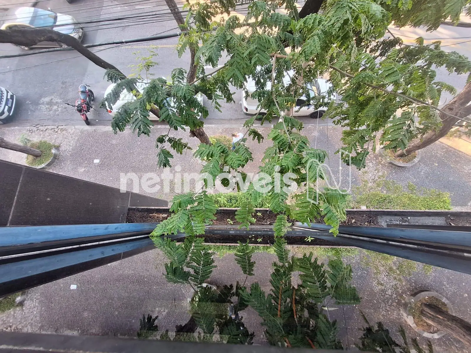 Vista da janela ao lado da loja