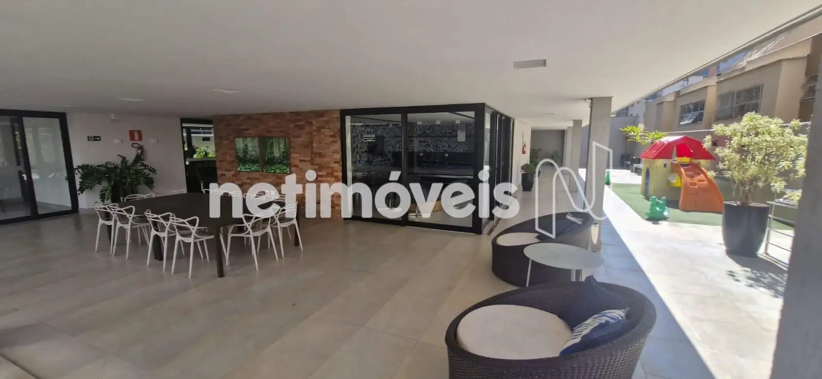 Área de convivência e play