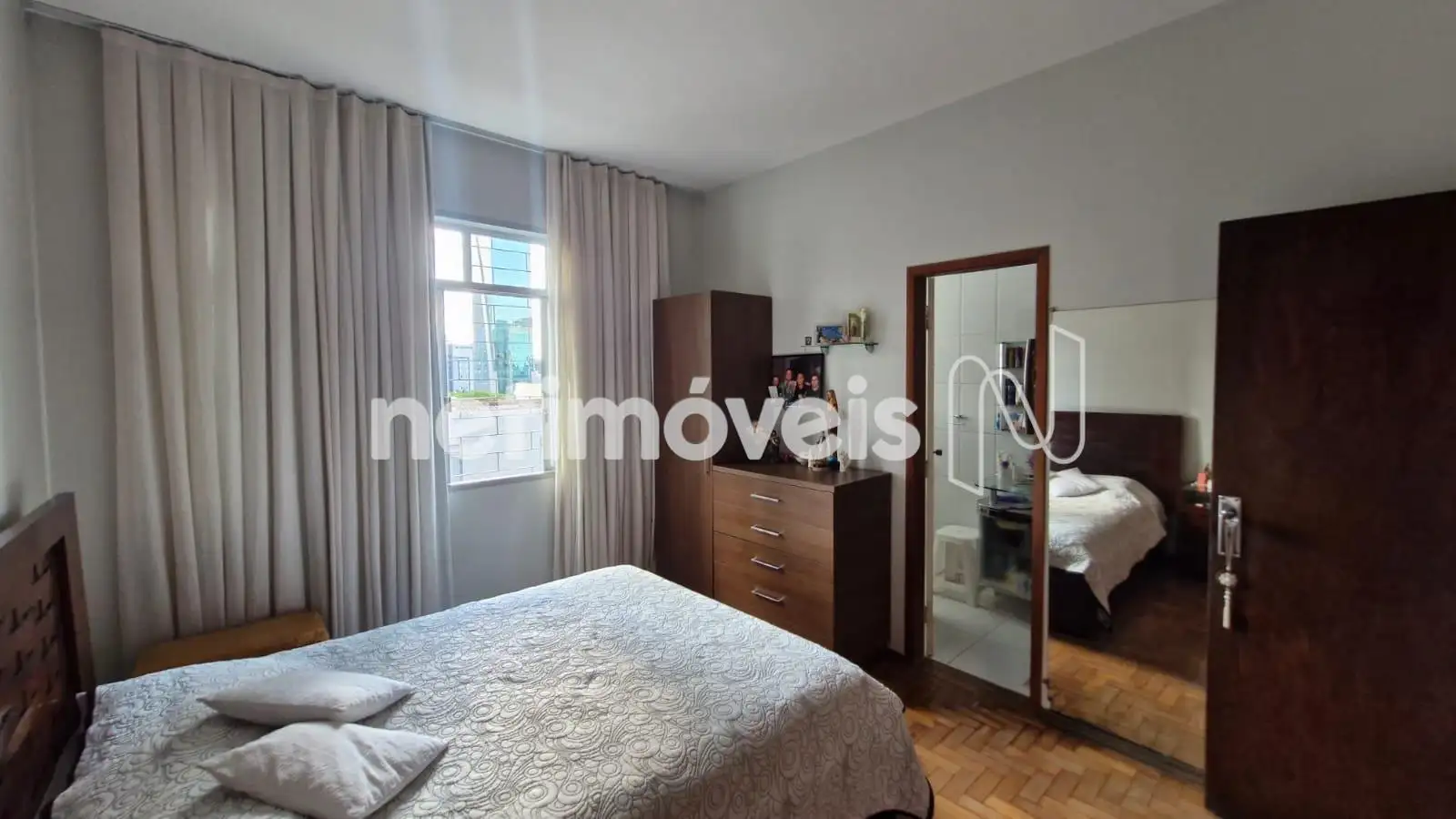 Quarto suíte ângulo 1