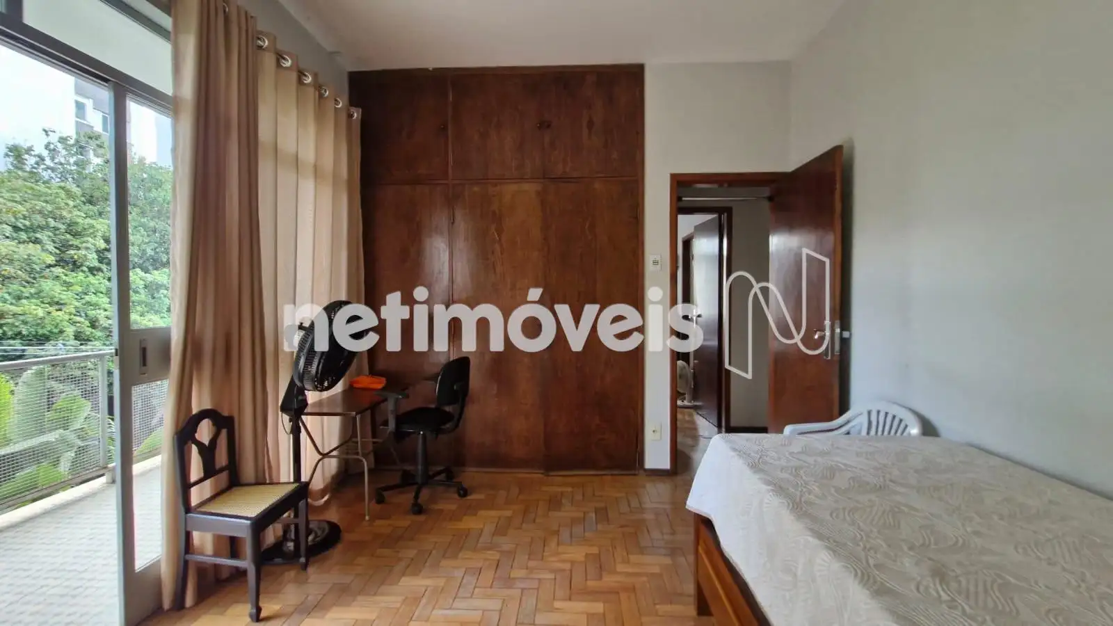 Quarto 1 ângulo 2