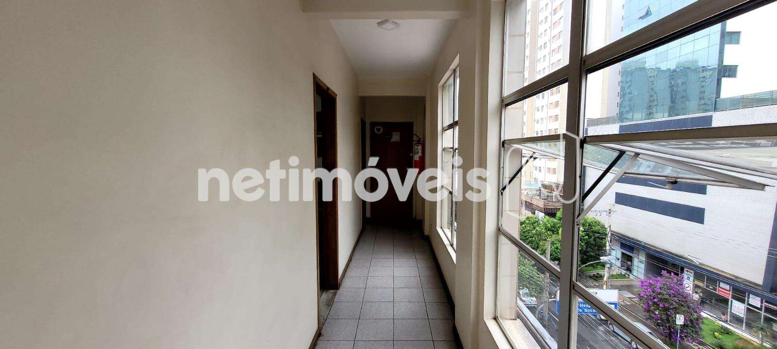 Corredor de acesso a sala