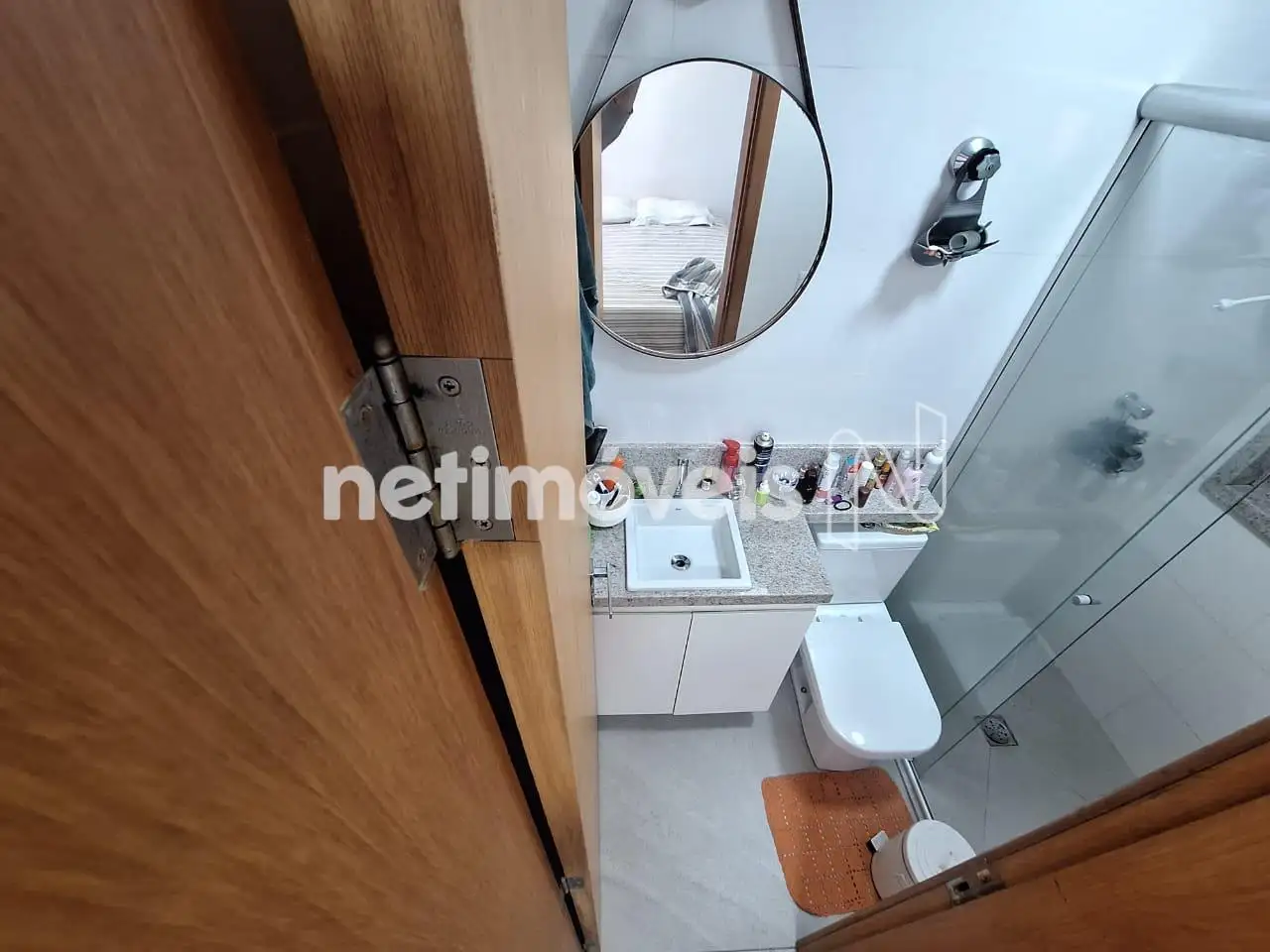Banho suíte ângulo 2