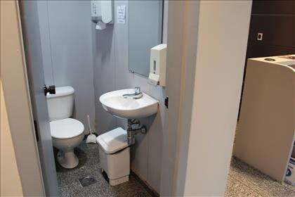 Banheiro 1 da primeira recepção.