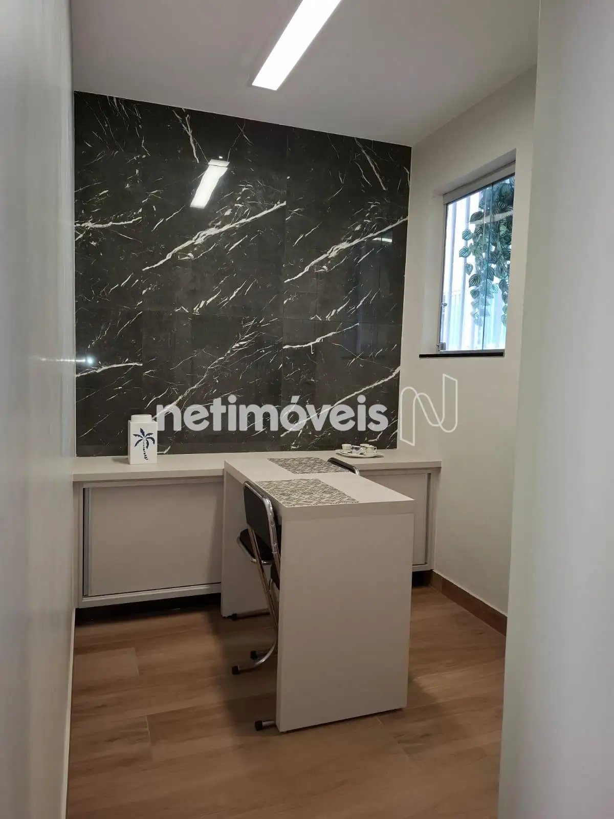 Quarto 1 ângulo 1 (Escritório) . 