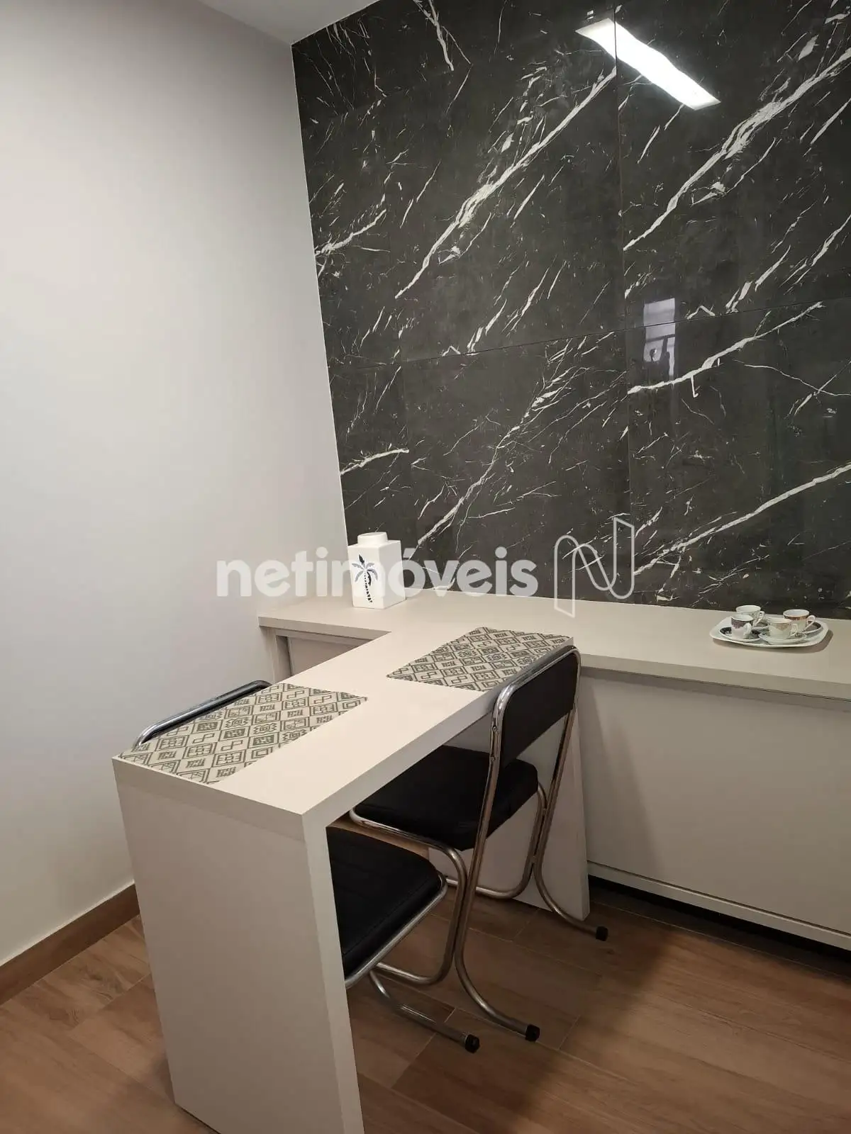Quarto 1 ângulo 2 