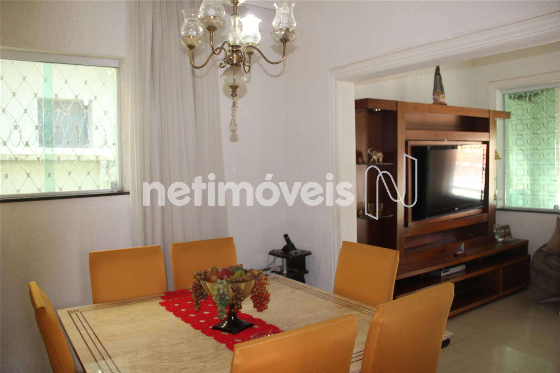 Sala de jantar ângulo 2