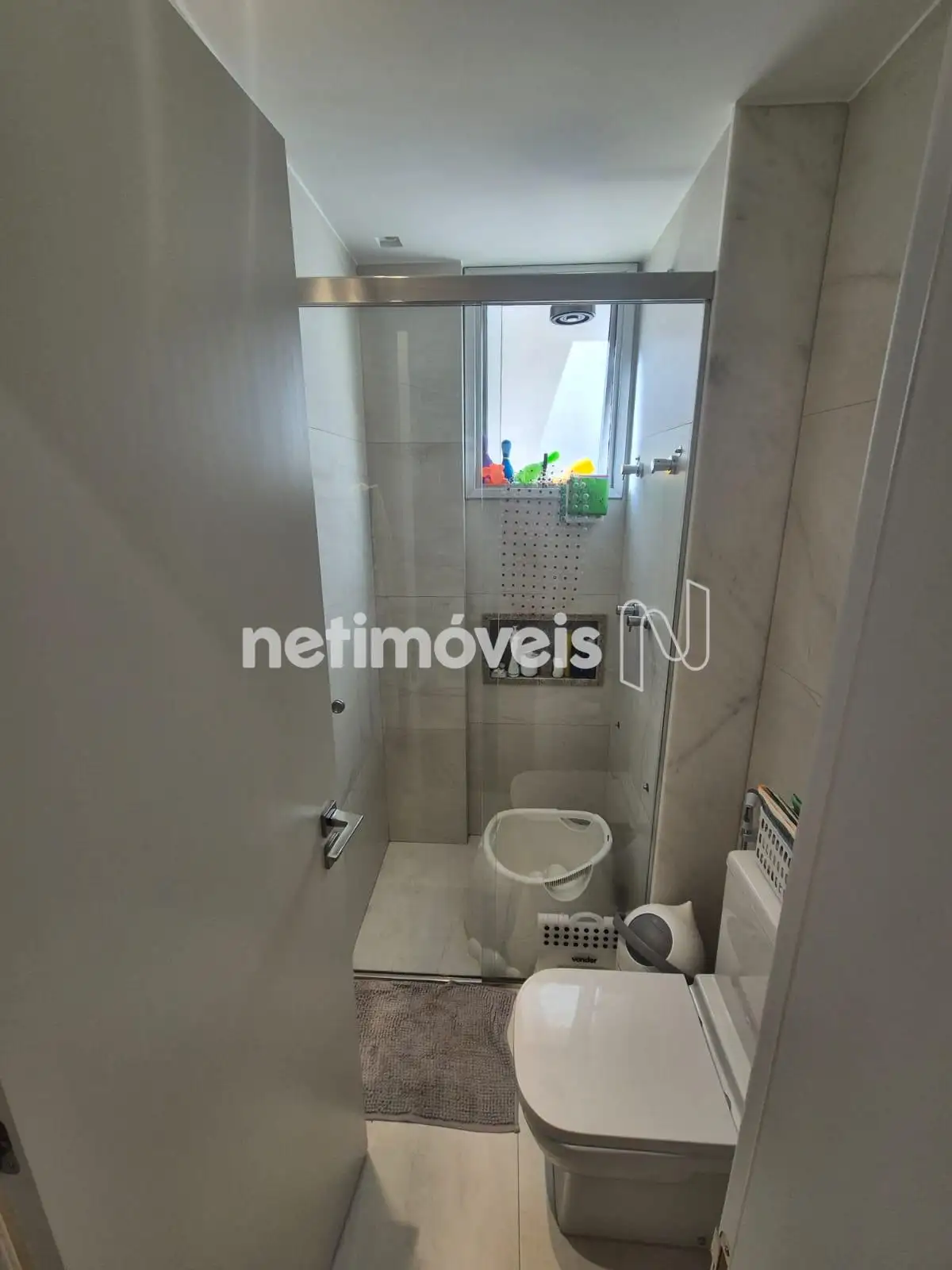  Banho suite 2 ângulo 2