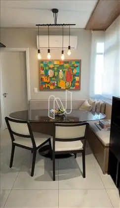 Sala de jantar ângulo 5
