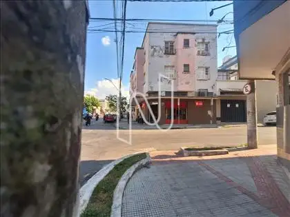 Ponto rico em comércio, escolas, faculdades