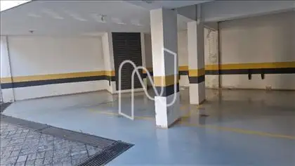Três vagas independentes e cobertas