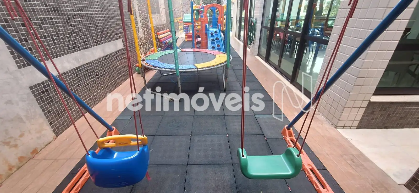 Playground, Piso Macio 