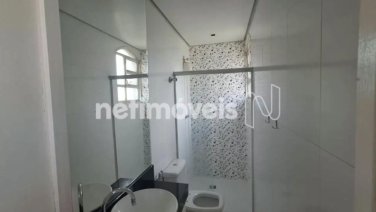 Banho suíte ângulo 1