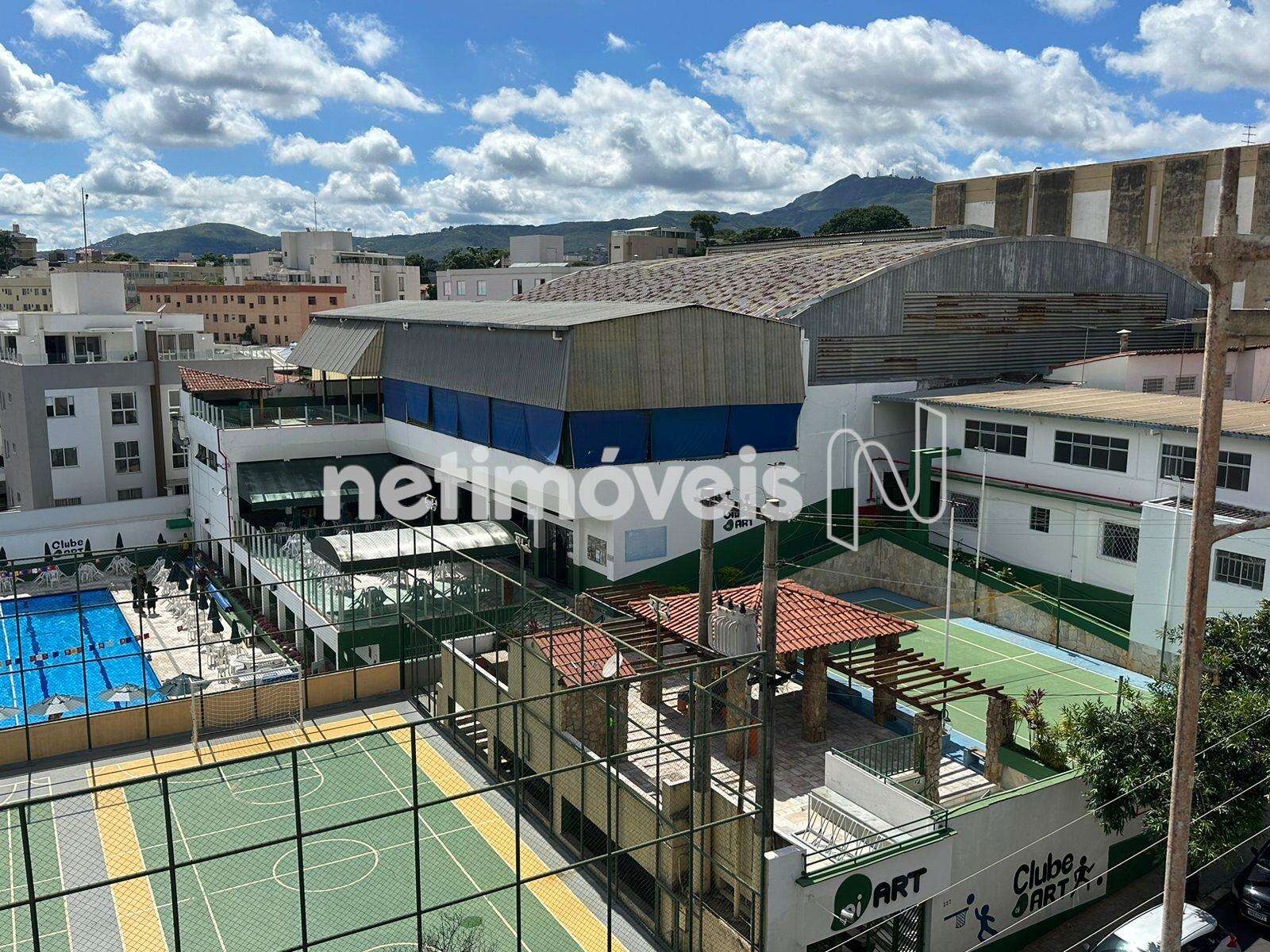 Clube em frente